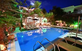 Philoxenia Hotel&Studios
